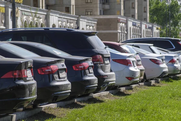 Moskau Russland Mai 2018 Autos Auf Einem Parkplatz Moskau — Stockfoto