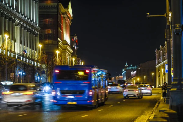 Moscú Rusia Noviembre 2019 Imagen Del Tráfico Nocturno Moscú —  Fotos de Stock