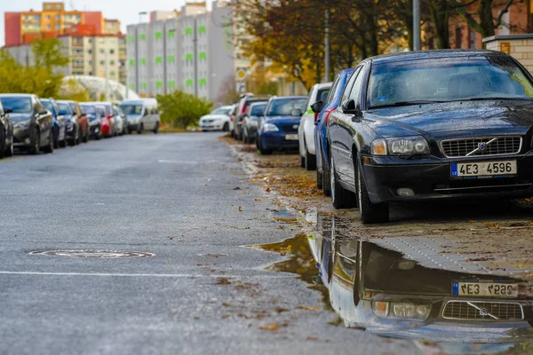 Prága Csehország 2019 November Prágában Parkoló Autók Képe — Stock Fotó