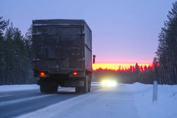 Carélia Rússia Janeiro 2020 Caminhão Uma Rodovia Carélia Durante Neve — Fotografia de Stock