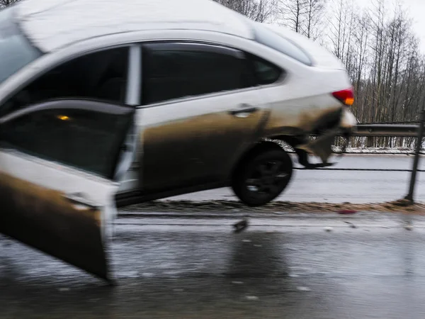 Distrito Jaroslavl Rusia Enero 2020 Coche Momento Del Accidente Imagen —  Fotos de Stock