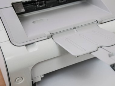 Yazıcı bölümünün yakın plan görüntüsü 