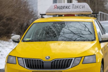 Moscocw, Rusya - 26 Ocak 2020: Moskova caddesindeki taksi görüntüsü