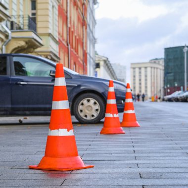 Moskova, Rusya - 27 Ocak 2020: Moskova, Rusya 'nın merkezinde bir otoparkta araba