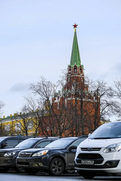 Moszkva Oroszország Január 2020 Autó Egy Parkolóban Moszkva Központjában Oroszország — Stock Fotó