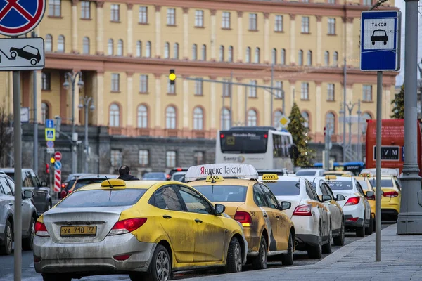 Moskva Rusko Leden 2020 Obraz Taxíku Moskevské Ulici — Stock fotografie