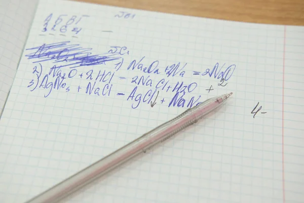 Afbeelding Van Een Pen Een Schoolschrift — Stockfoto