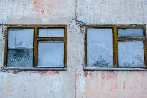 废弃房屋的窗户图像 — 图库照片