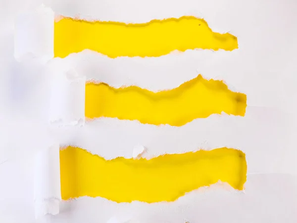 Obraz Podartych Pasków Papieru Żółtym Tle — Zdjęcie stockowe