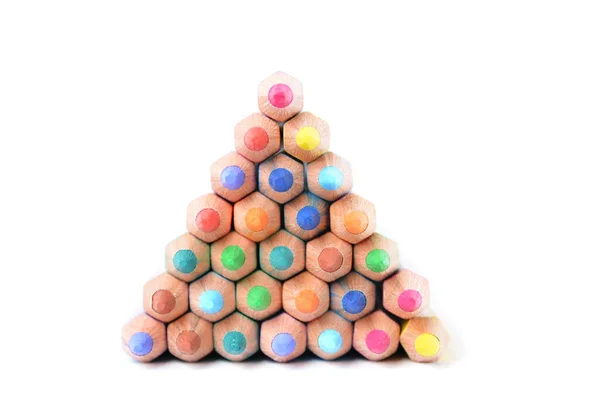 Fargeblyantpyramide Isolert Hvitt – stockfoto