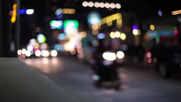HD - nacht licht streep als we naar beneden een stad straat reizen. Loop. — Stockvideo