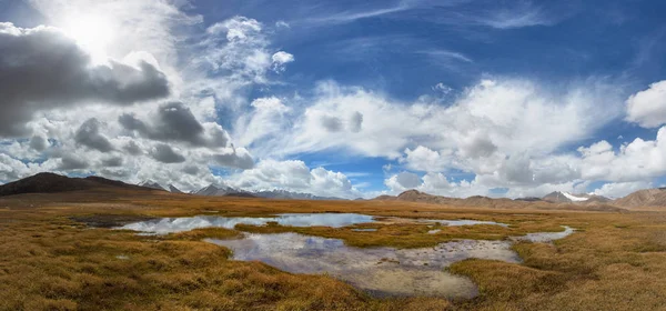 Ландшафт в горах Кыргызстана — стоковое фото