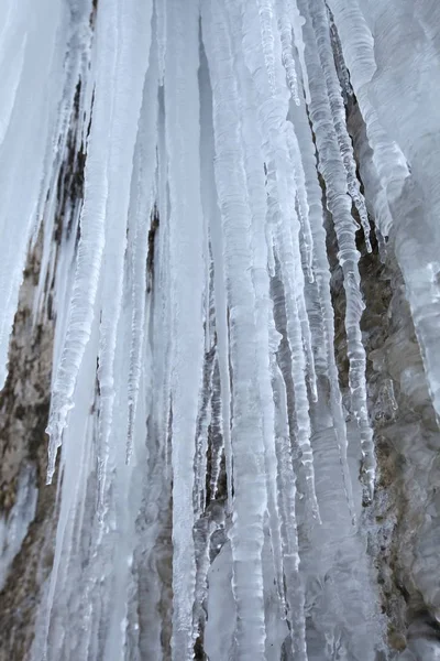 Icicles in the rock — Stock Photo, Image