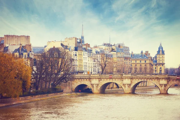 Pont neuf im Zentrum von Paris, Frankreich. — Stockfoto