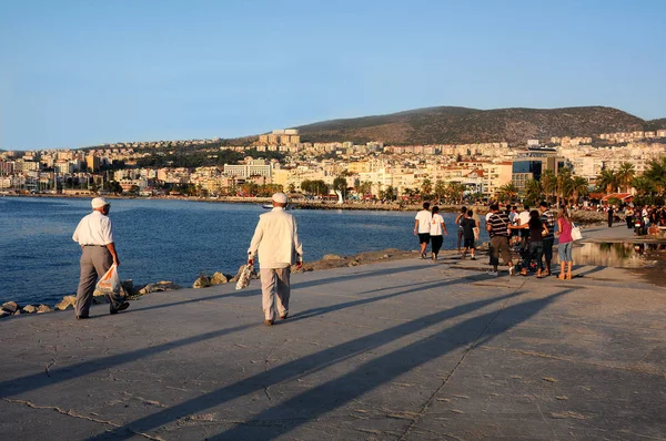 Promenade in the Residential Area — Stock Photo, Image