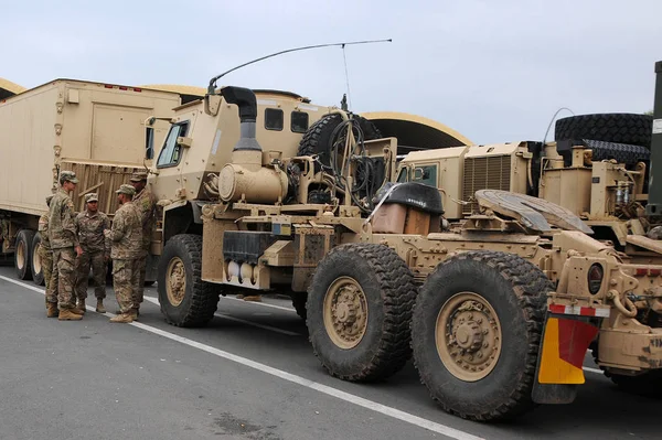 US Army Comvoy at the Border — Stock Photo, Image