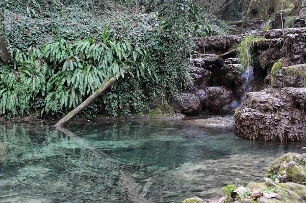 Cascadas de Krushuna en diciembre — Foto de Stock