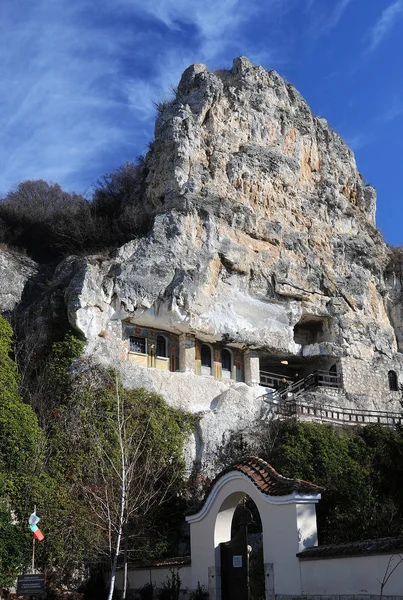 Monasterio de Rock St. Dimitry de Bosarbovo — Foto de Stock