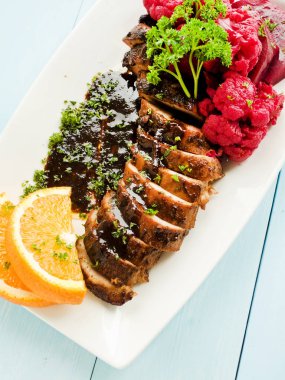 soslu domuz filetosu