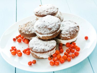 크림 초콜렛 케이크