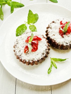 Çikolata çilekli kek