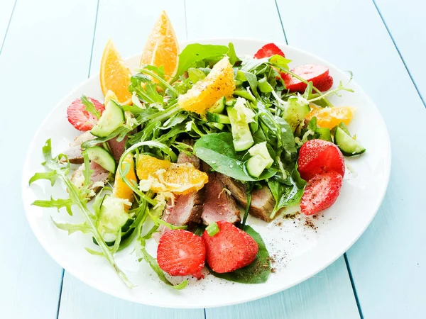 Anatra in insalata — Foto Stock