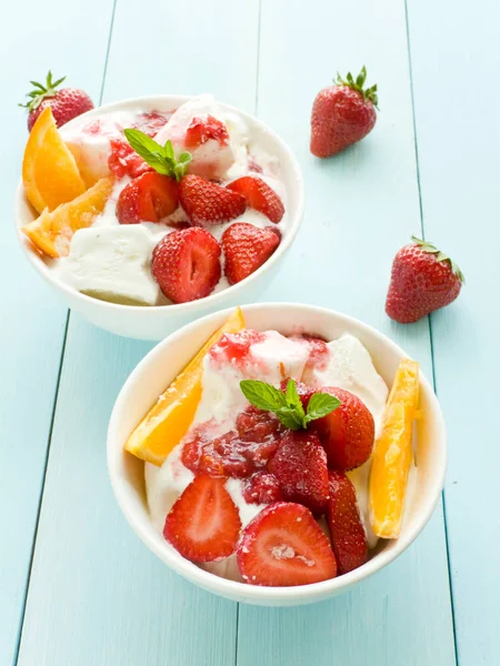 Ijsdessert — Stockfoto