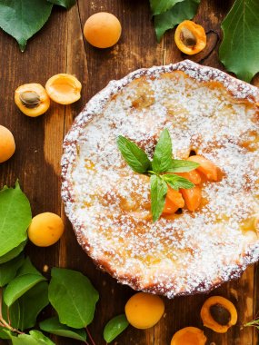 Tatlı kayısı pasta