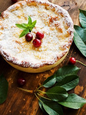 tatlı cherry pie