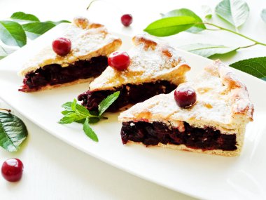 tatlı cherry pie