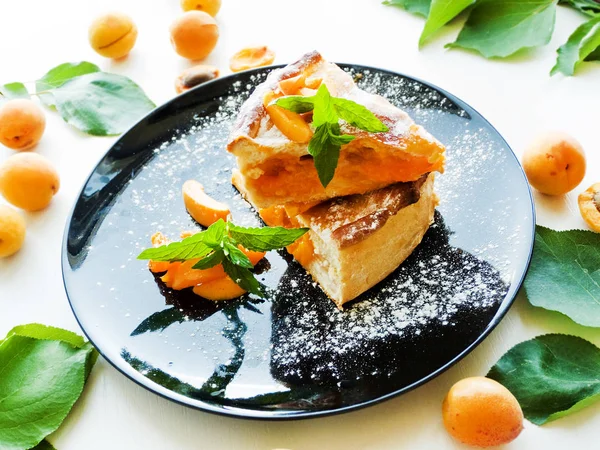 Sladký meruňkový koláč — Stock fotografie