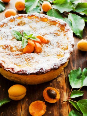 Tatlı kayısı pasta