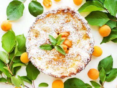 Tatlı kayısı pasta