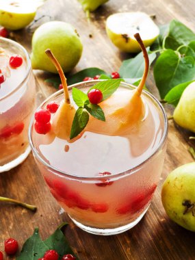 Tatlı armut kompostosu