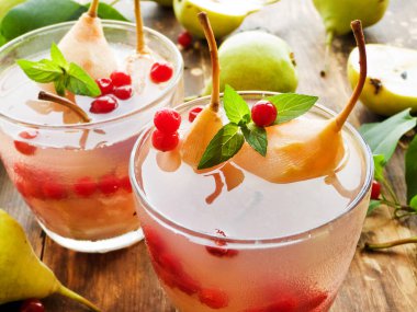 Tatlı armut kompostosu