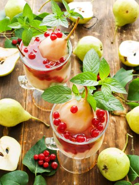 Tatlı armut kompostosu