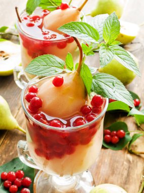 Tatlı armut kompostosu