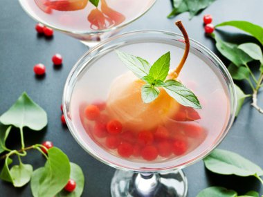 Tatlı armut kompostosu