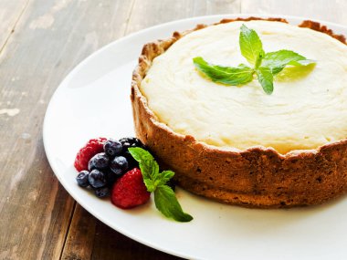 Taze pişmiş peynirli kek