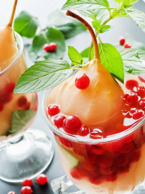 Tatlı armut kompostosu