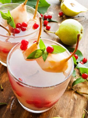 Tatlı armut kompostosu