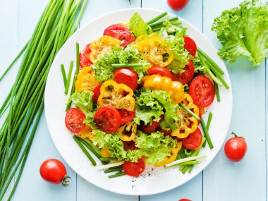 Kırmızı-Sarı domates salatası