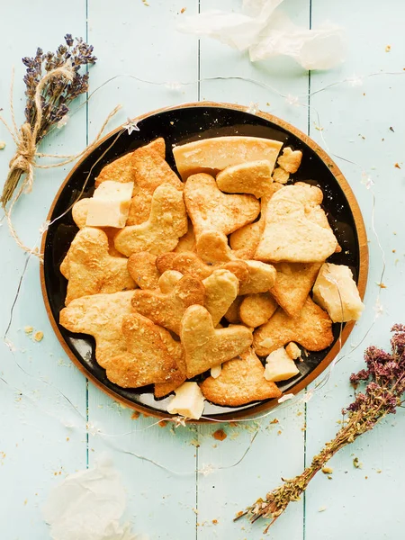 Biscoitos de coração parmesão — Fotografia de Stock