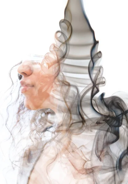 Woman profile combined with smoke texture — Stock Photo, Image