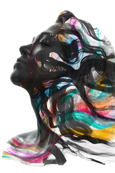 Vrouwelijke gezicht gecombineerd met de schilderkunst — Stockfoto