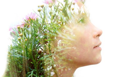 Bir gencin iki portresi.