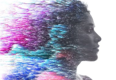 Dijital bir resimle birleştirilmiş bir portre.