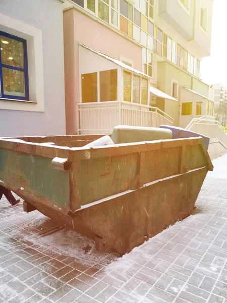 Contenedor Basura Entrada Jardín Infantes — Foto de Stock