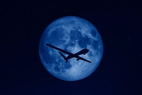 Silhueta Veículo Aéreo Não Tripulado Uav Voando Contra Fundo Lua — Fotografia de Stock