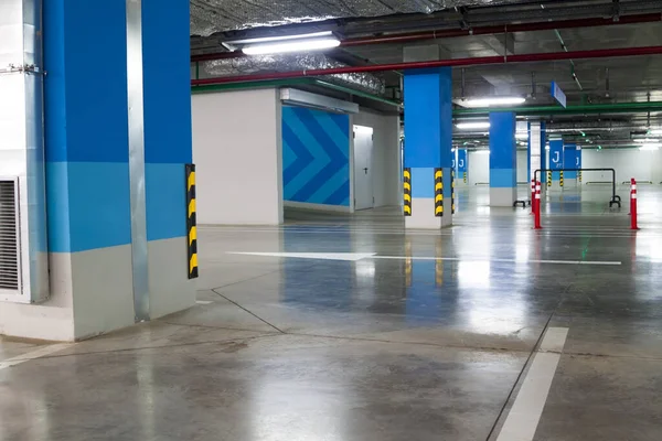 Lege Parkeergarage Ondergronds Interieur Appartement Supermarkt — Stockfoto